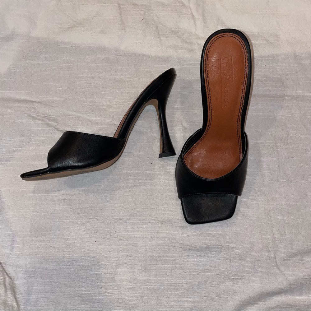 Black heels